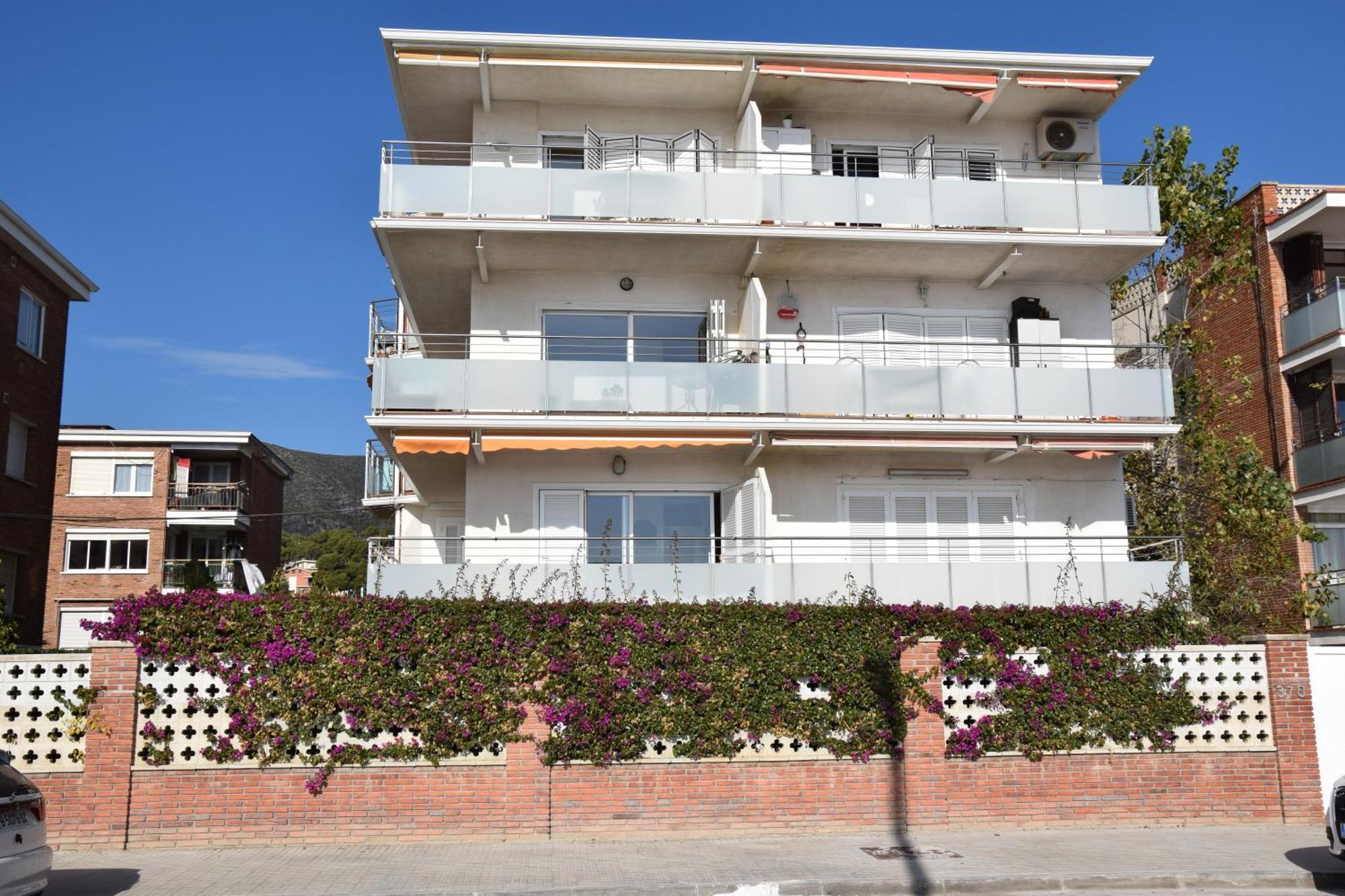 Apartamento Playa Mar Castelldefels Exterior photo