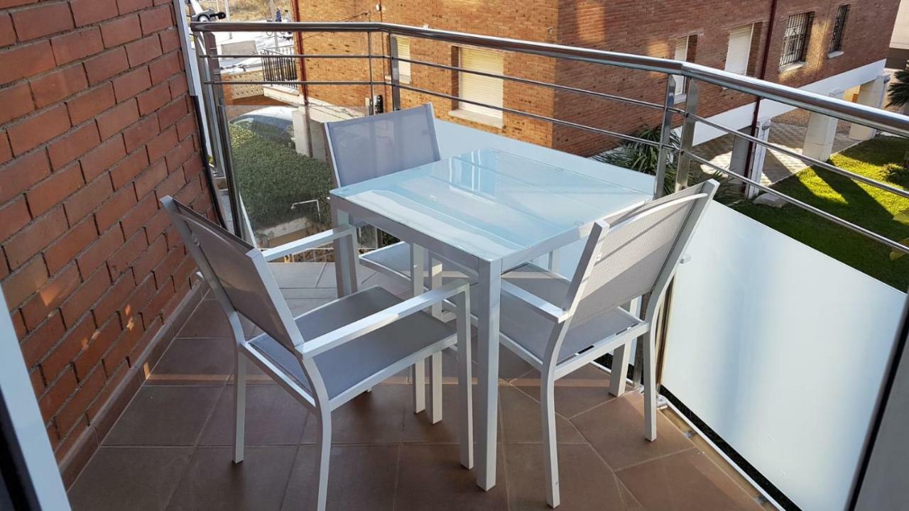 Apartamento Playa Mar Castelldefels Exterior photo